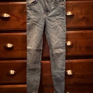 Stylish Blue Skinny Jeans